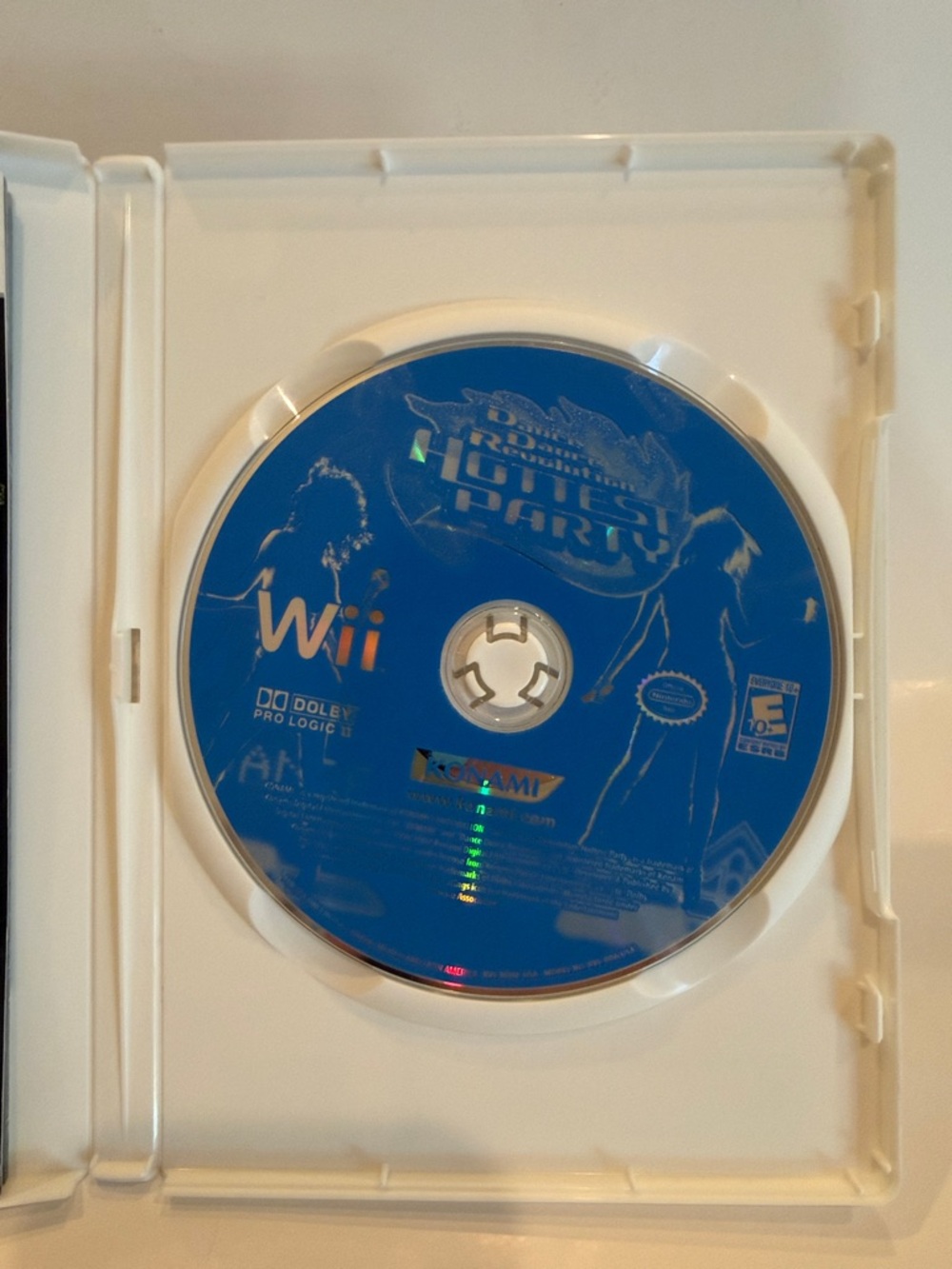 Dance Dance Revolution: Hottest Party (Wii) - Black & Blue Cover Untested - Picture 4 of 5